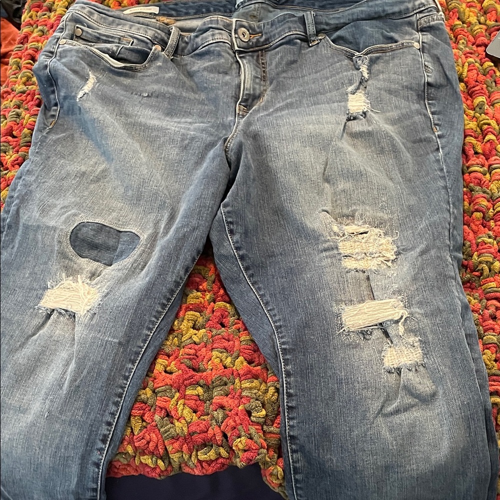 Torrid distressed boyfriend jeans  size 24R